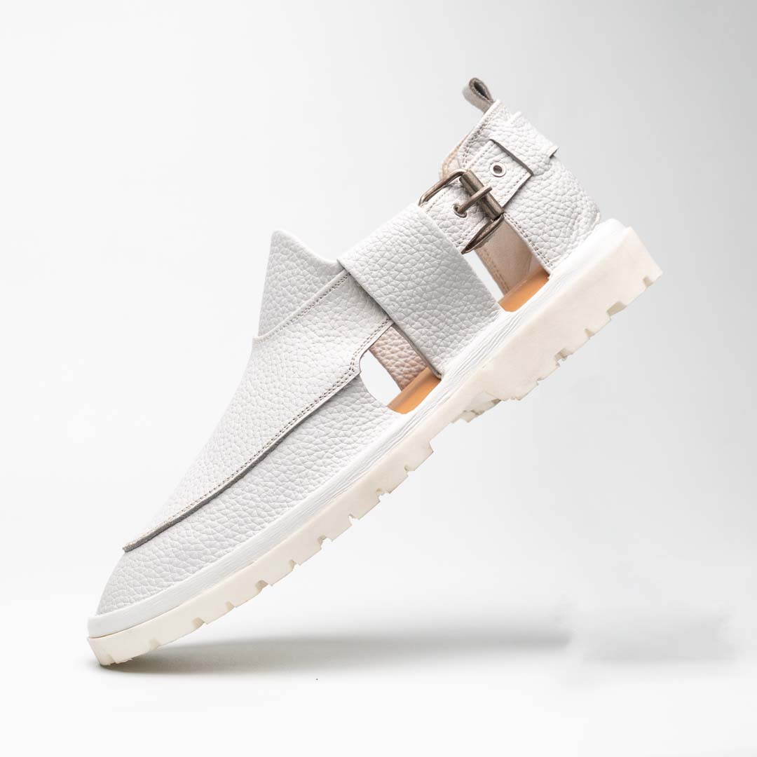 White handmade jeans chappal — premium leather, Upstreet Co